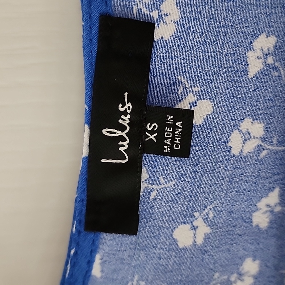 Lulus Maretta Blue and White Floral Print Wrap Midi Dress - Picture 5 of 7